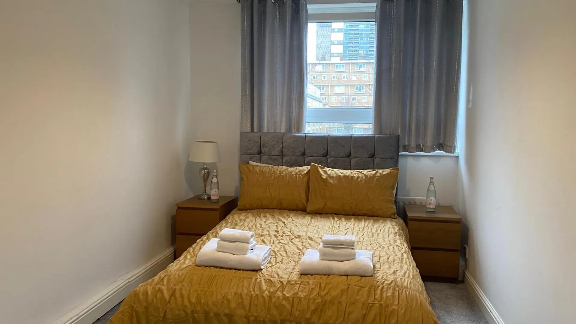 London Charm - 3 Bedroom House Near Canary Wharf Holiday home