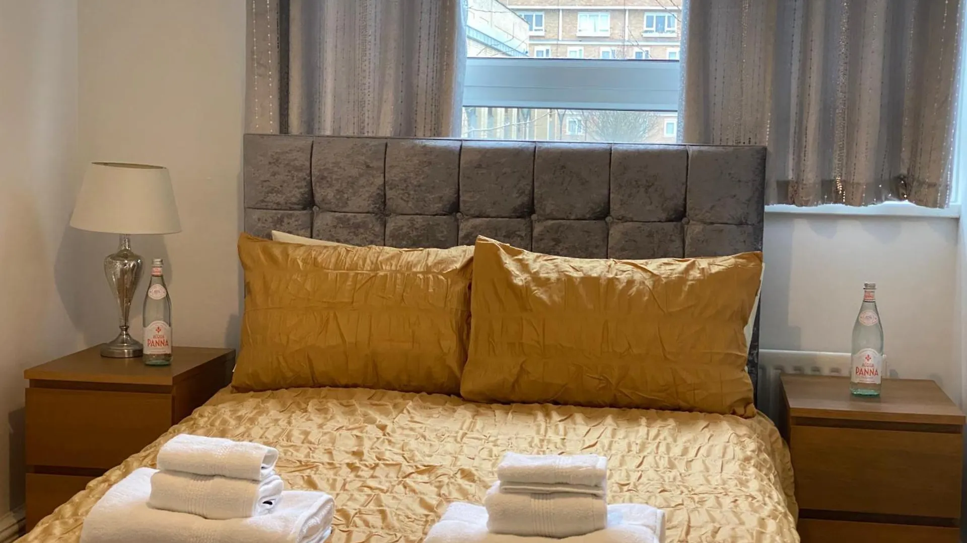 London Charm - 3 Bedroom House Near Canary Wharf Holiday home