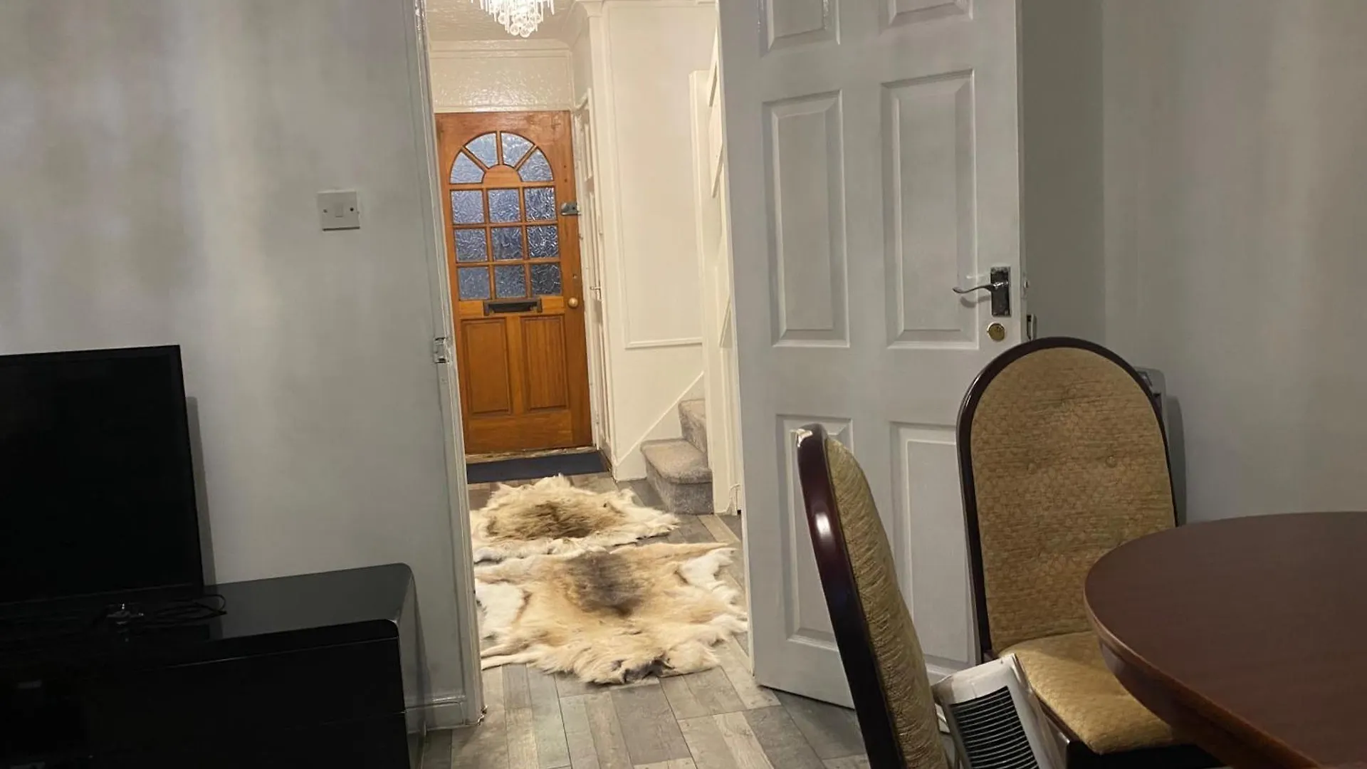 London Charm - 3 Bedroom House Near Canary Wharf 0*,